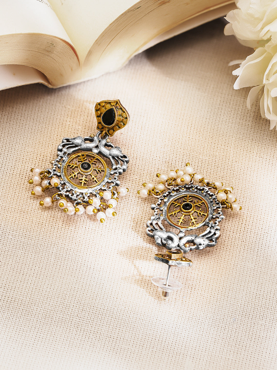 Rubans Oxidised Silver Plated Dual Tone Brass Peacock Motif Pearl Drop Earrings フリーサイズ