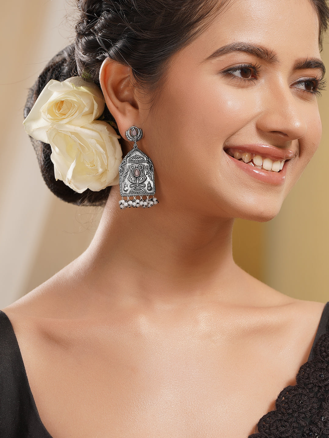 Rubans Oxidised Silver Plated Brass Floral Motif Pearl Drop Earrings フリーサイズ