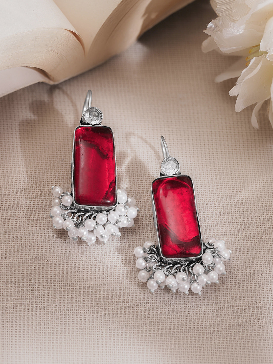 Rubans Oxidised Silver Plated Brass Ruby Red Rectangular Pearl Drop Earrings フリーサイズ