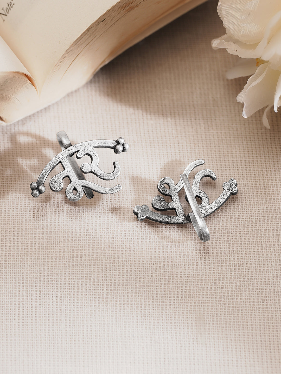 Oxidised Silver Tone Brass Noor Name Ear Cuff フリーサイズ