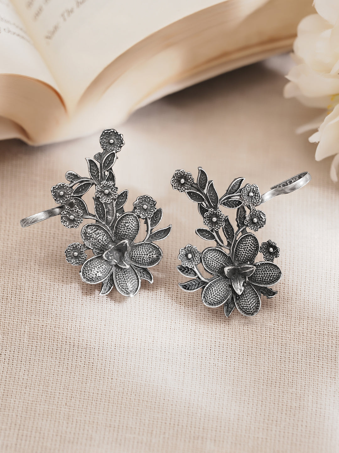 Oxidised Silver Tone Brass Floral Vine Stud Ear Cuff Earrings フリーサイズ