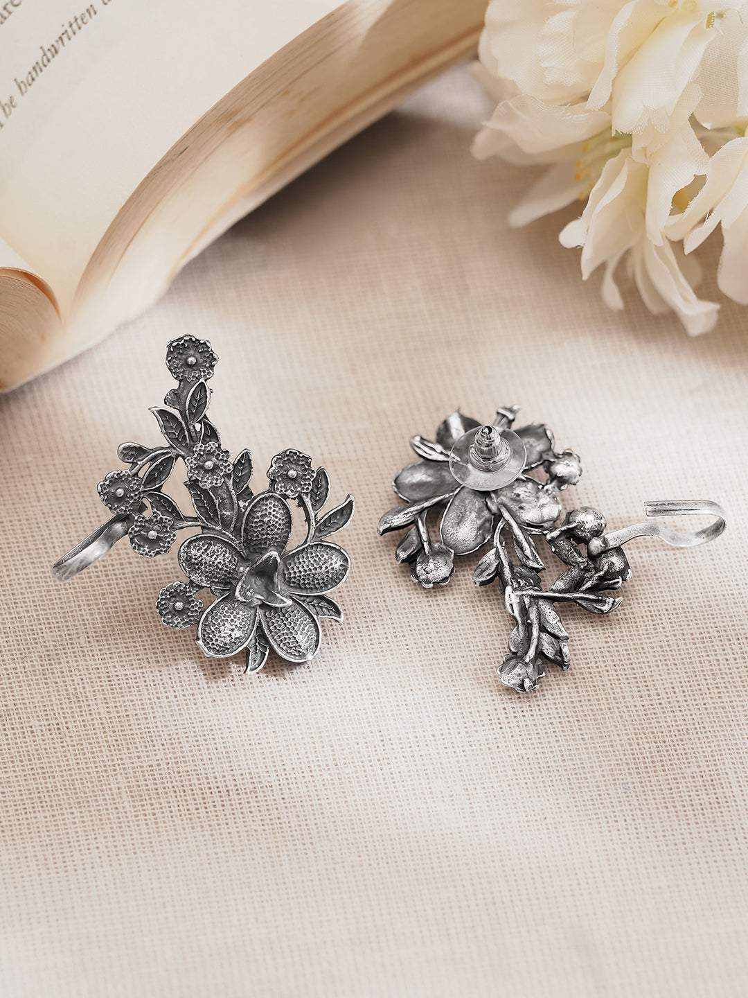 Oxidised Silver Tone Brass Floral Vine Stud Ear Cuff Earrings フリーサイズ