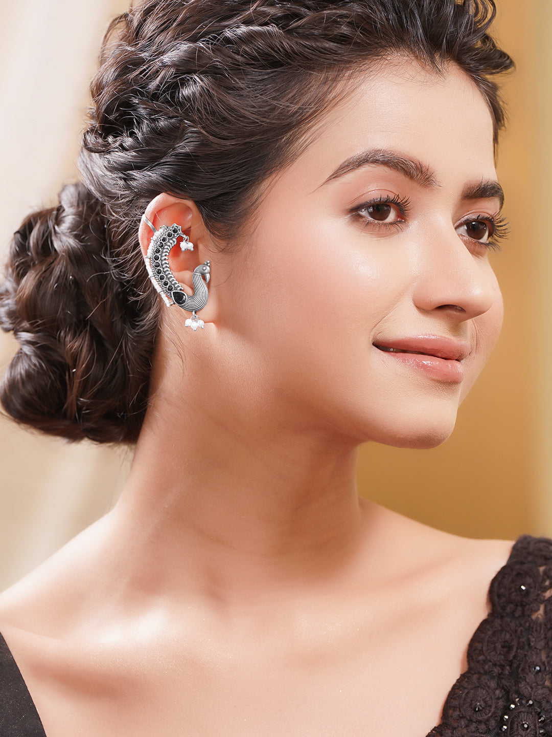 Oxidised Silver Tone Brass Black Bead Pearl Peacock Ear Cuff フリーサイズ