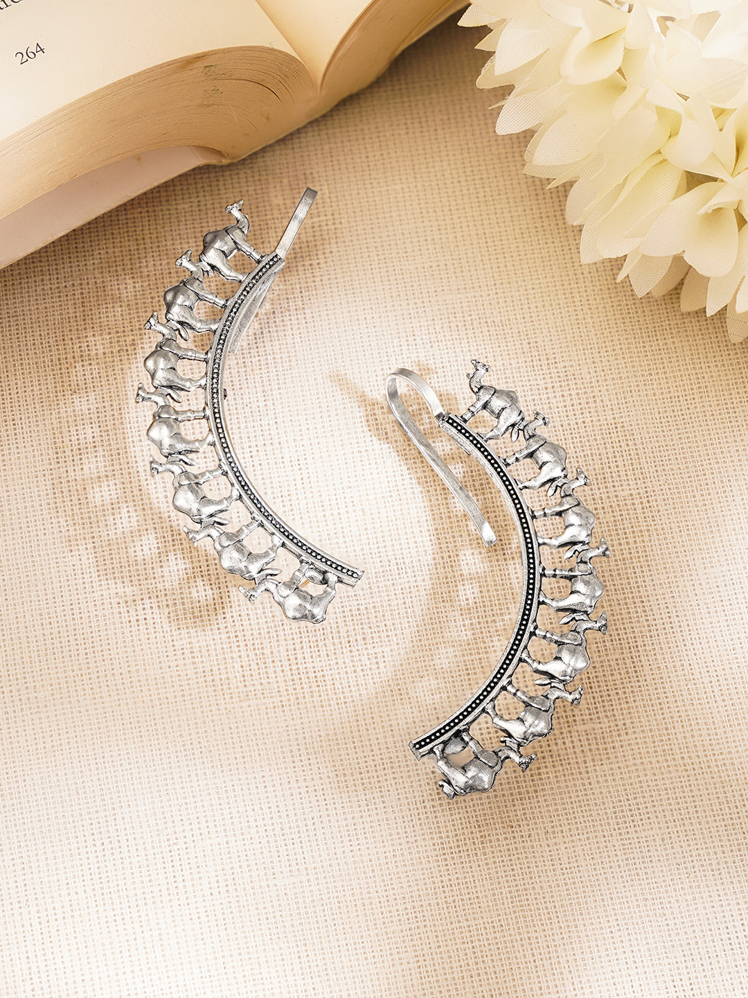 Runway Camel Statement Ear Climber フリーサイズ