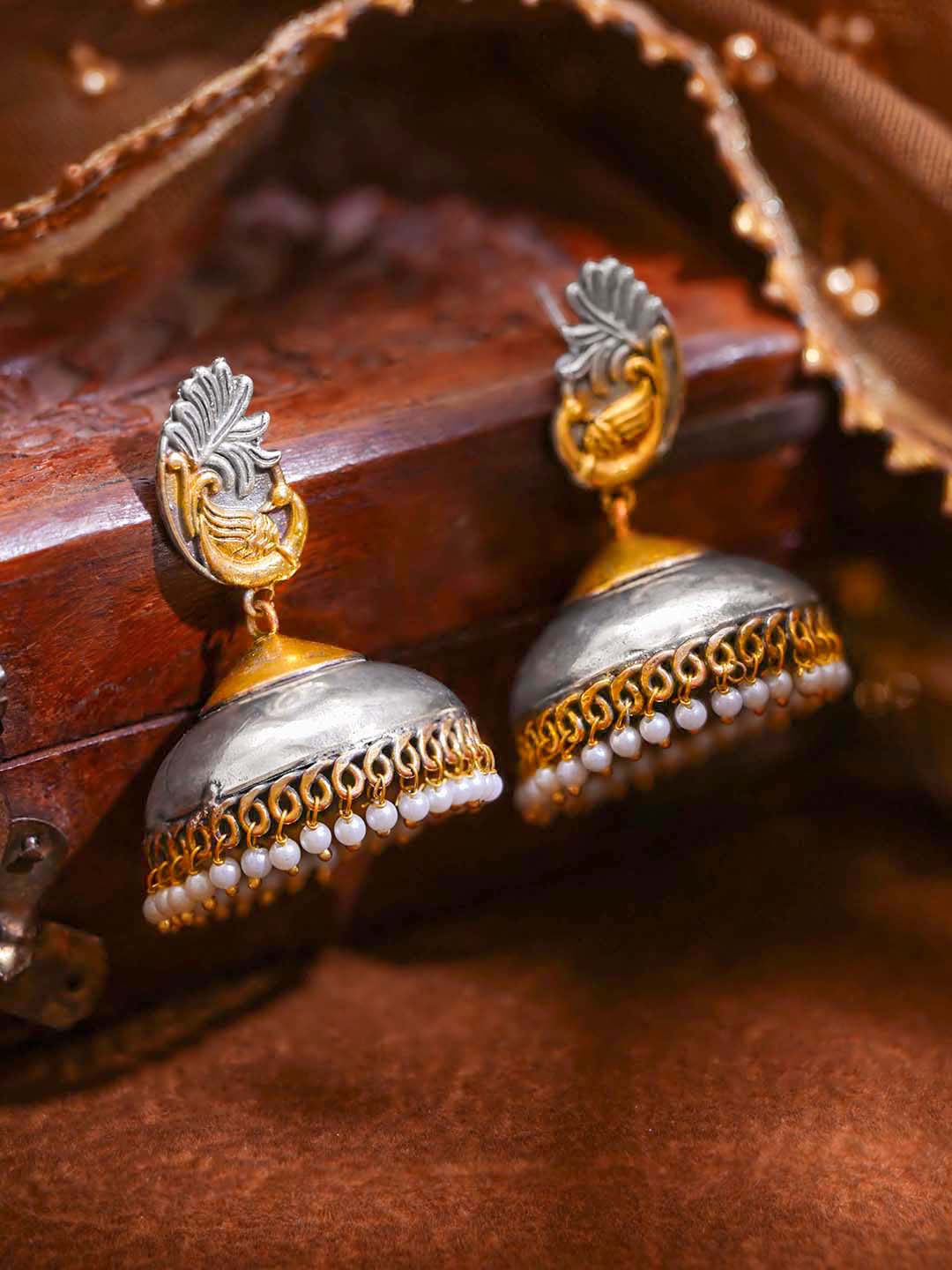 Dual Tone Oxidised Brass Peacock Pearl Beaded Jhumka Earrings フリーサイズ