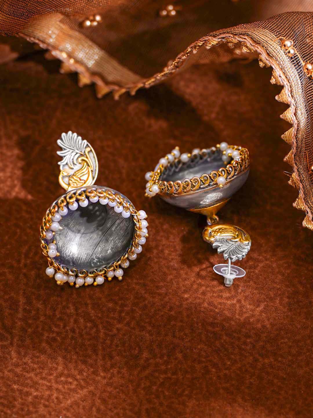 Dual Tone Oxidised Brass Peacock Pearl Beaded Jhumka Earrings フリーサイズ