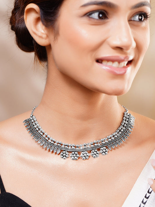 Vintage Oxidised Bloom Necklace フリーサイズ