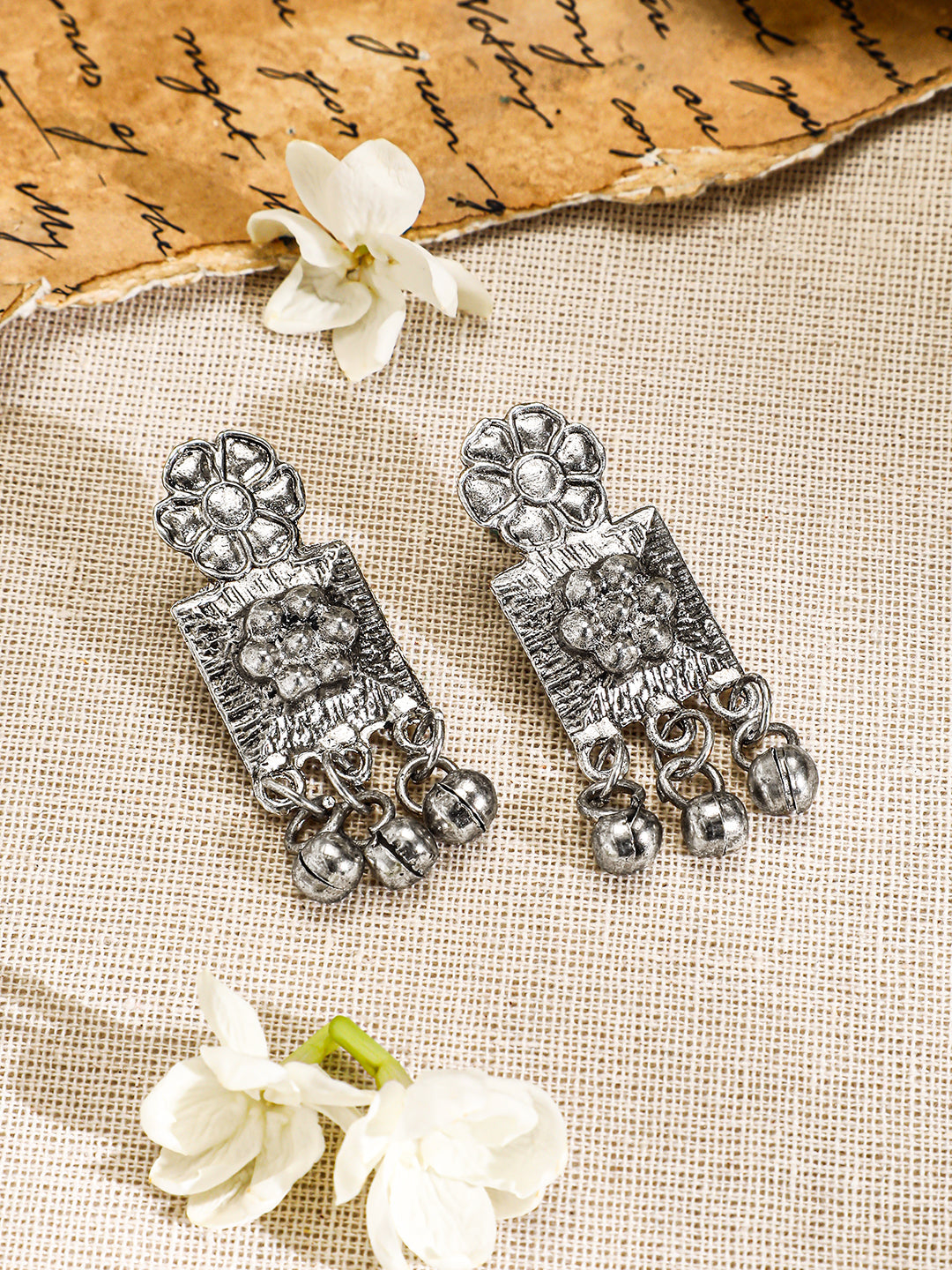 Oxidized Floral Beaded Geometric Necklace Set Silver
