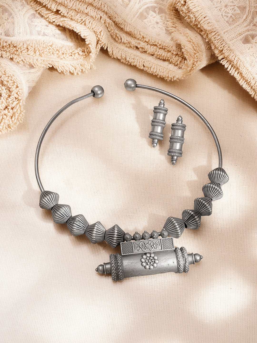 Contemporary Oxidised Collar Necklace Set フリーサイズ