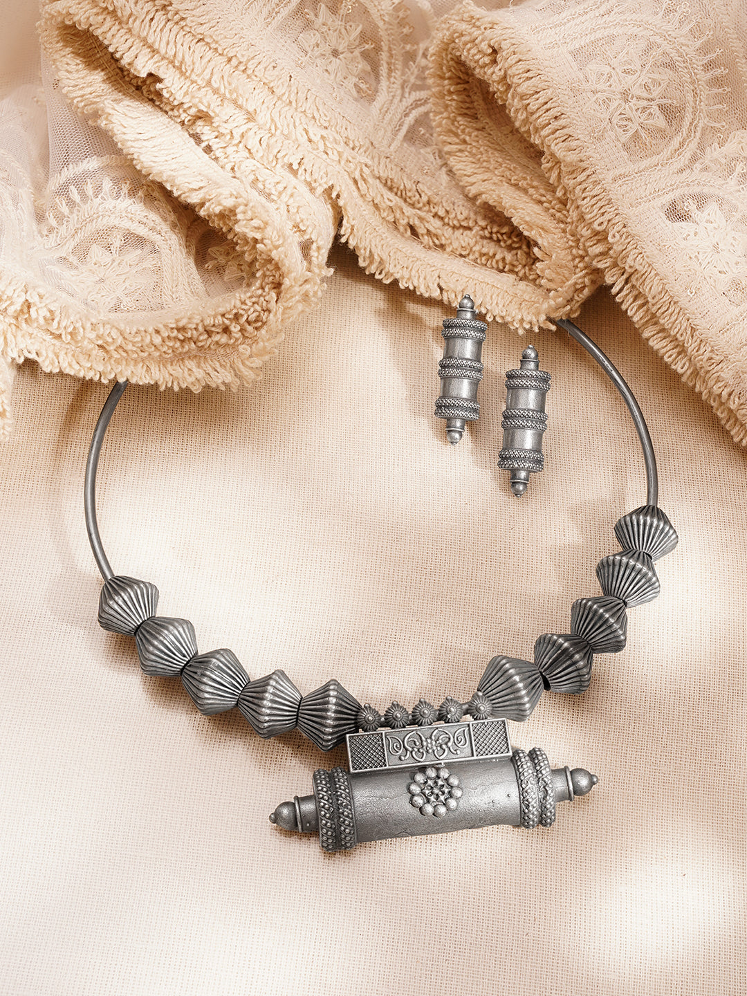 Contemporary Oxidised Collar Necklace Set フリーサイズ