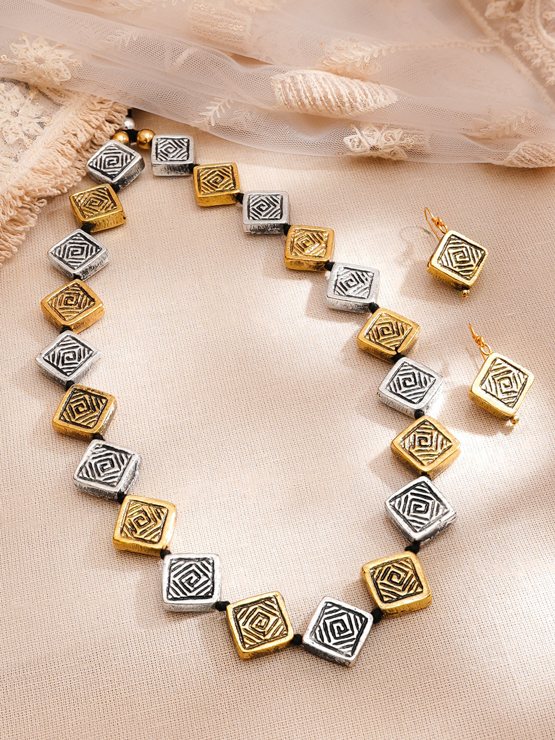 【Rubans】 Dual Toned Cubic Charm Oxidised Necklace Set｜デュアルトーン キュービックチャーム オキシダイズド ネックレスセット