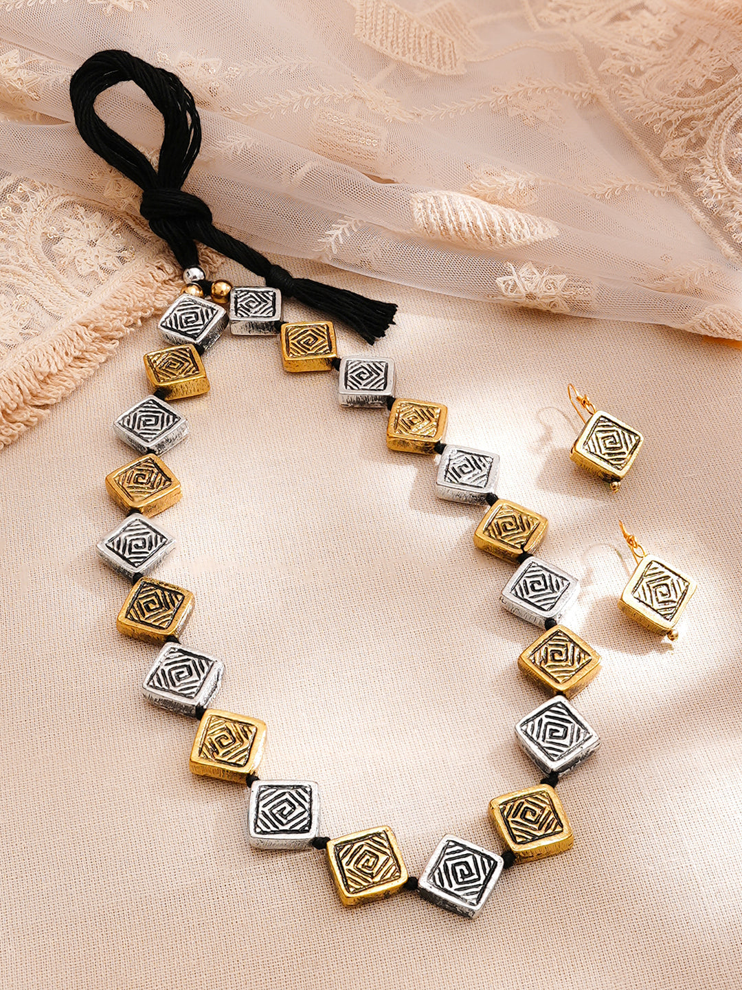 【Rubans】 Dual Toned Cubic Charm Oxidised Necklace Set｜デュアルトーン キュービックチャーム オキシダイズド ネックレスセット