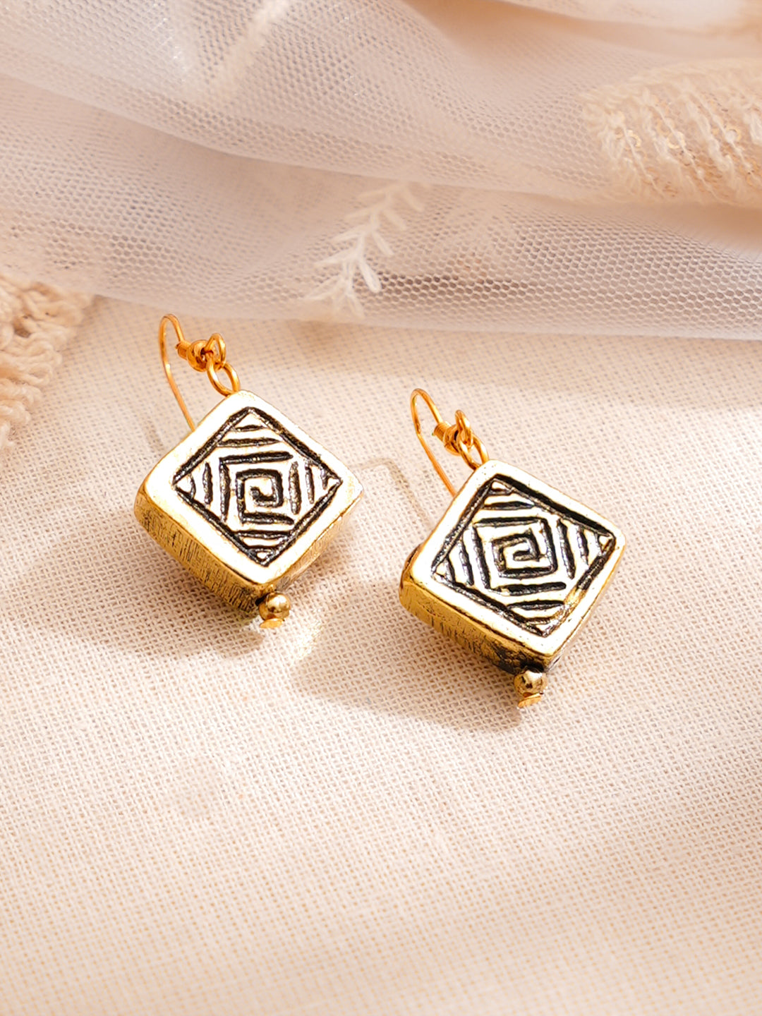 【Rubans】 Dual Toned Cubic Charm Oxidised Necklace Set｜デュアルトーン キュービックチャーム オキシダイズド ネックレスセット