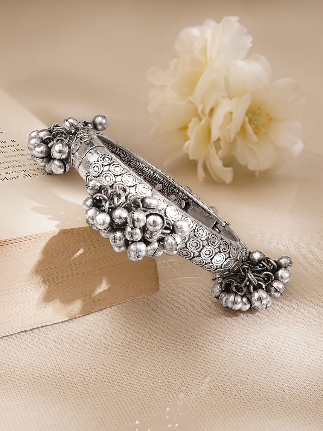 Oxidised Ghungroo Cluster Designer Bangle フリーサイズ
