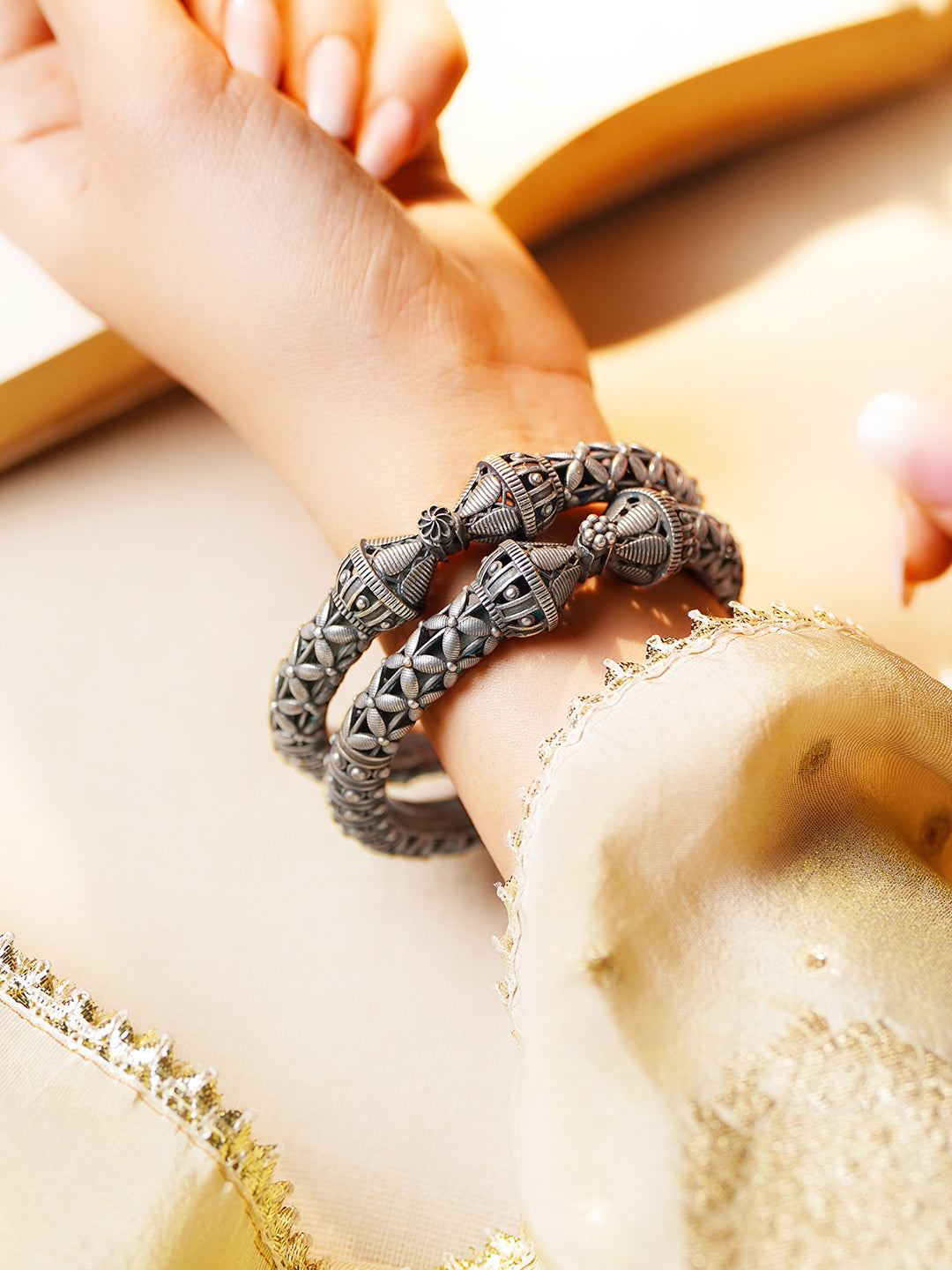 Oxidised Heritage Design Statement Bangles Set フリーサイズ