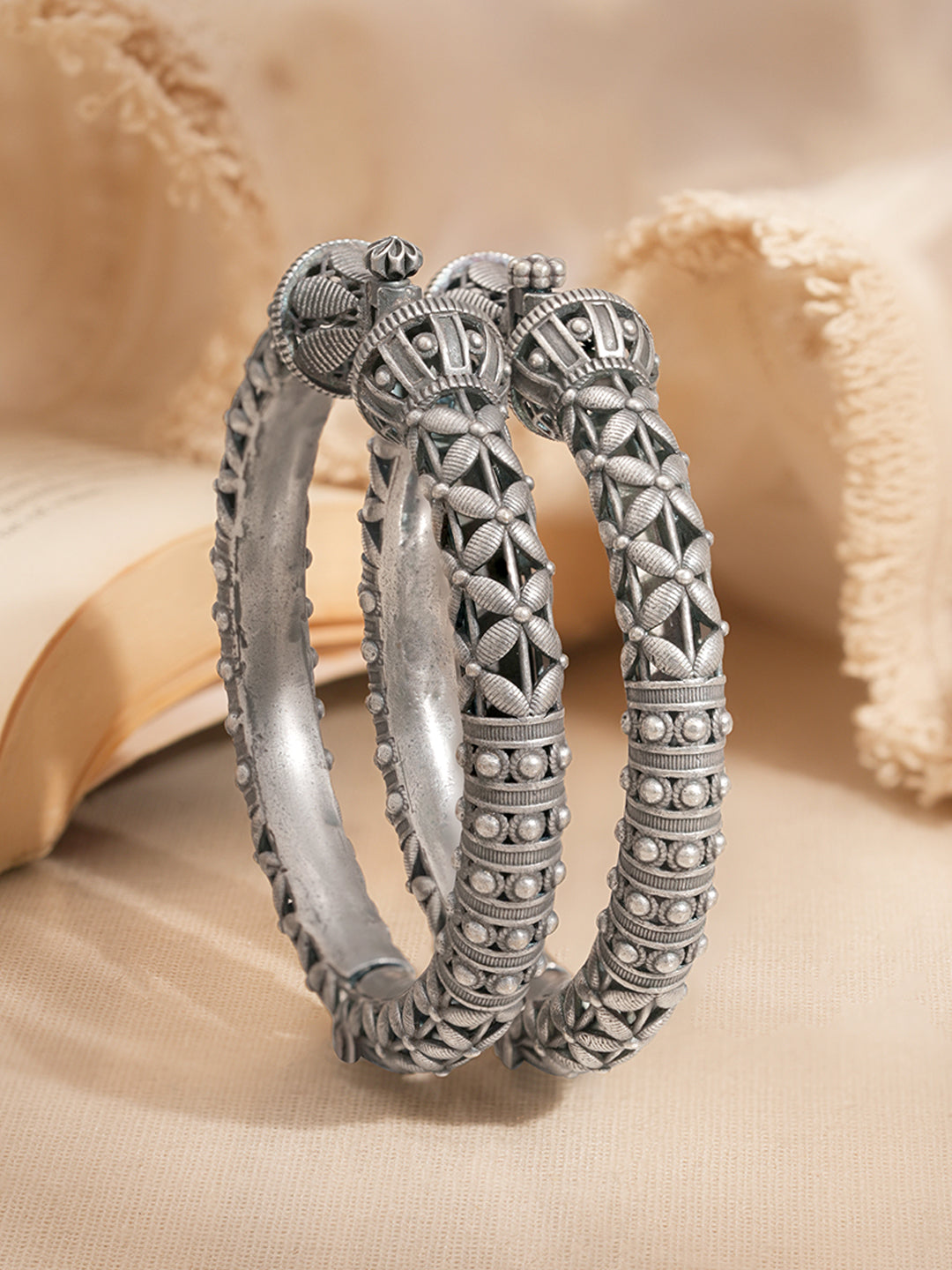 Oxidised Heritage Design Statement Bangles Set フリーサイズ
