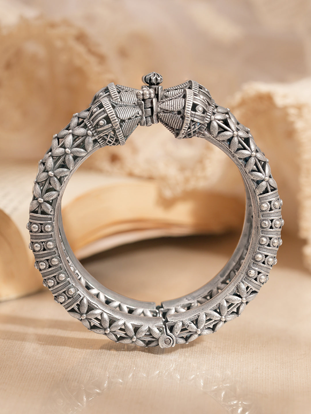 Oxidised Heritage Design Statement Bangles Set フリーサイズ