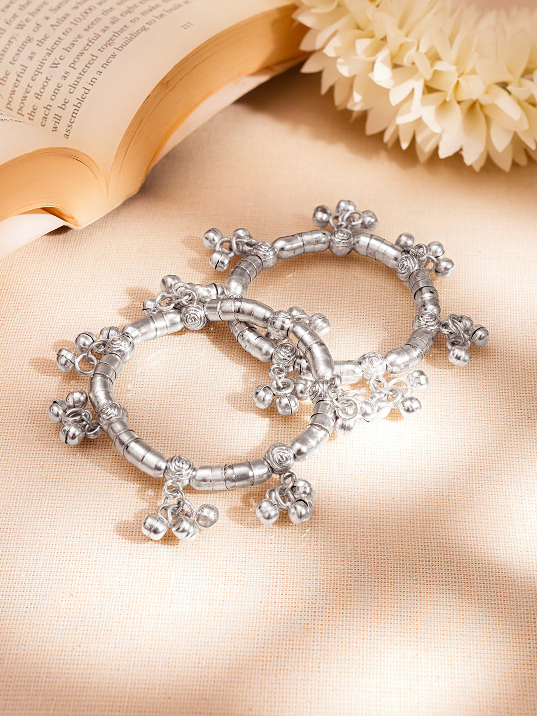 Silver Festive Beaded Statement Bangle Set フリーサイズ