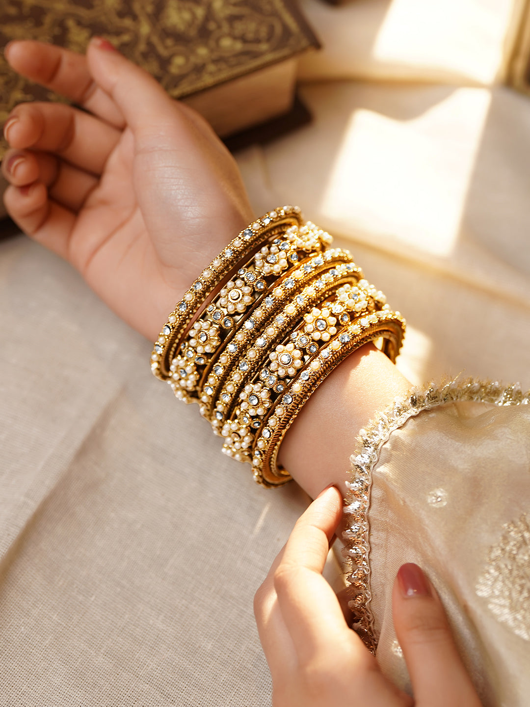 【Rubans】 Bridal Luxe Pearl Zirconia Bangles Set of 6 (Size 2.8)｜ブライダル リュクス パール＆ジルコニア バングル 6本セット（サイズ 2.8）