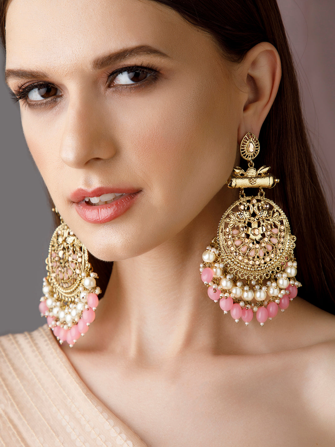 【Rubans】 18K Antique Gold-Plated Big Chandbali Earrings with Pearl & Pink Bead Accents｜18K アンティークゴールドメッキ ビッグ チャンドバリ イヤリング パール＆ピンクビーズ