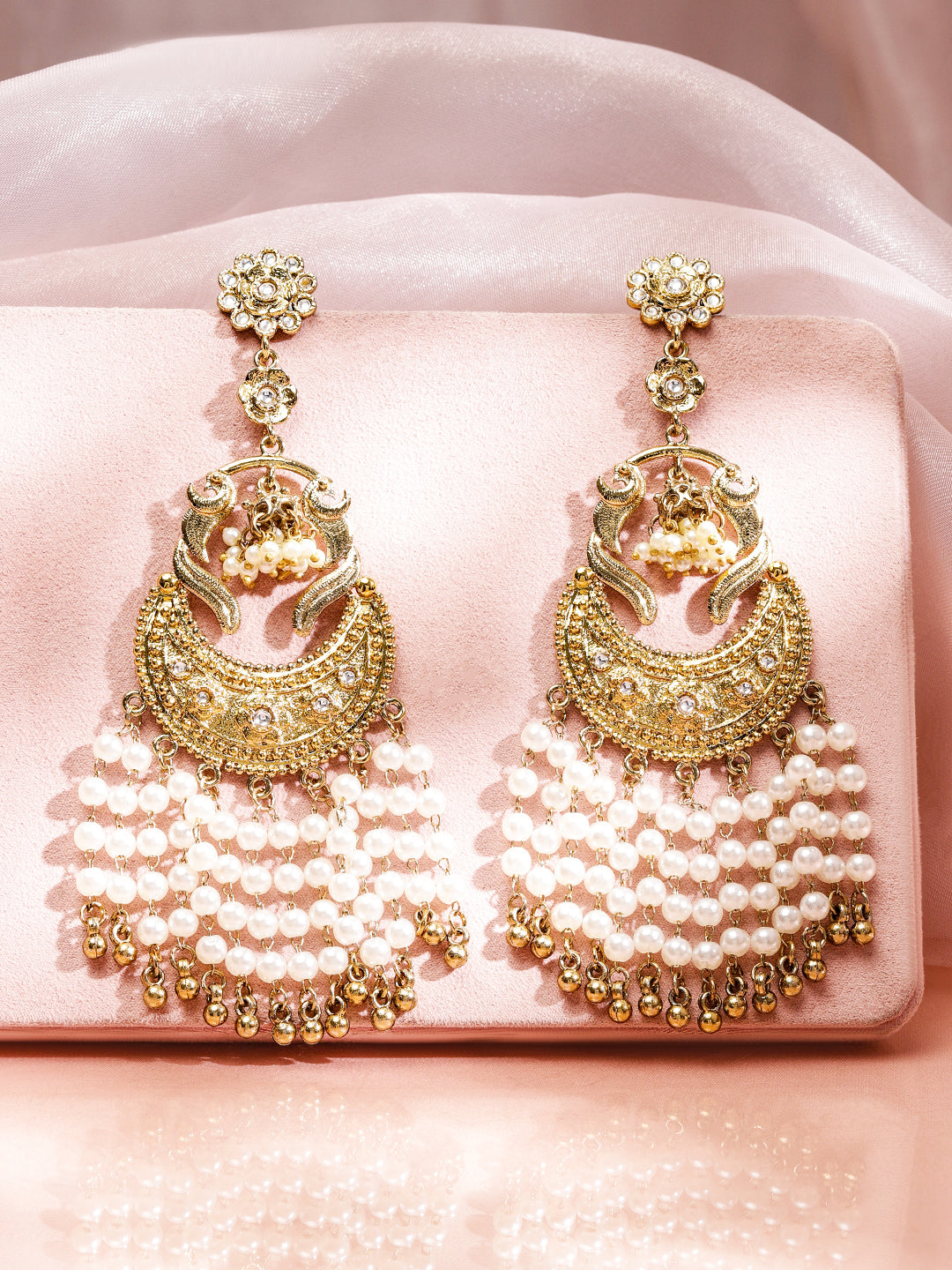 Kashmiri Pearl Embellished Gold Toned Chandbali Earrings フリーサイズ