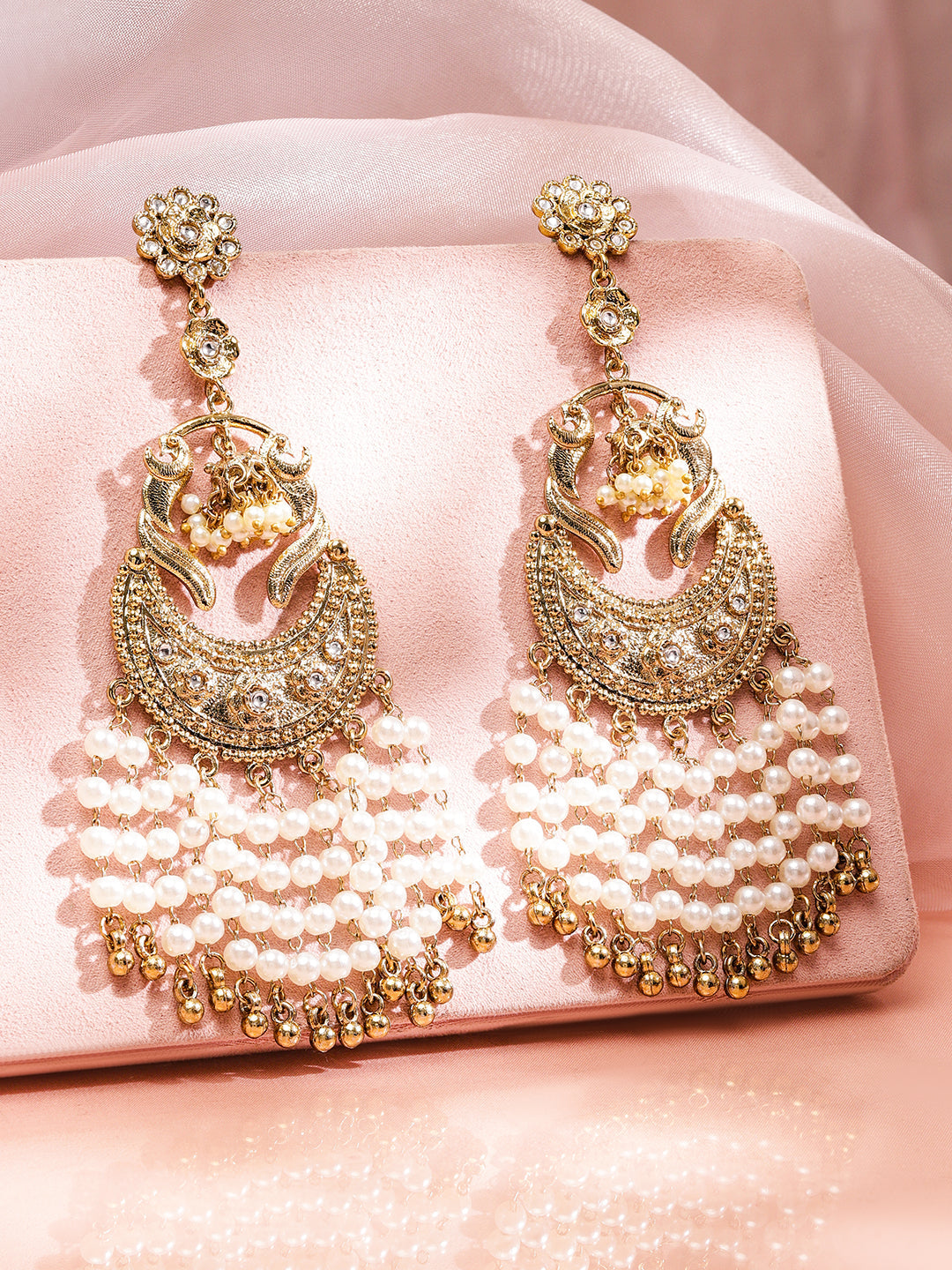 Kashmiri Pearl Embellished Gold Toned Chandbali Earrings フリーサイズ