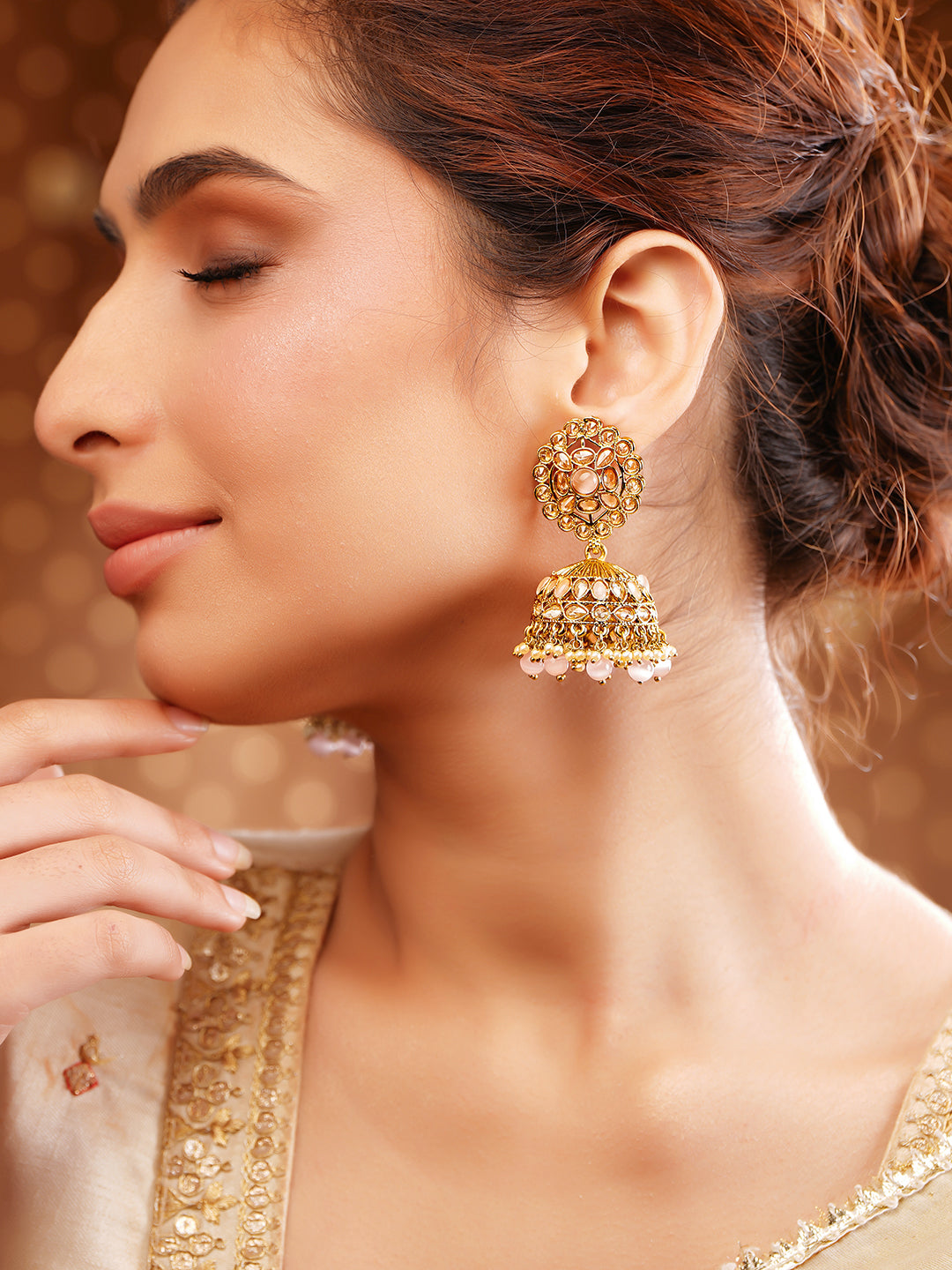 【Rubans】 Antique Gold Plated Pastel Pink Kundan Pearl Jhumka Earrings｜アンティークゴールドメッキ パステルピンク クンダン パール ジュムカ