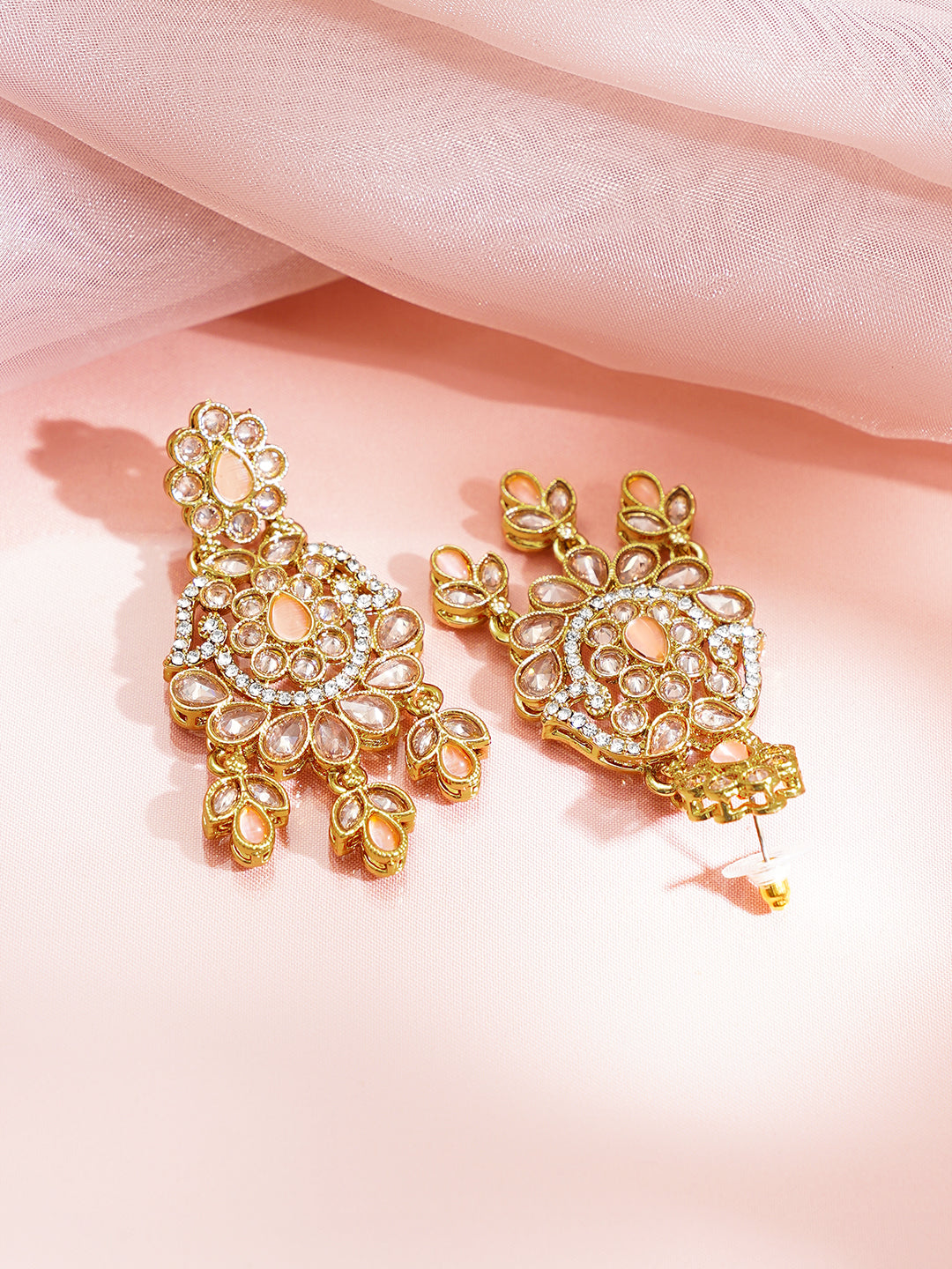 【Rubans】 Antique Gold Plated Pastel Pink Kundan Charm Dangler Earrings｜アンティークゴールドメッキ パステルピンク クンダン ダングラーイヤリング
