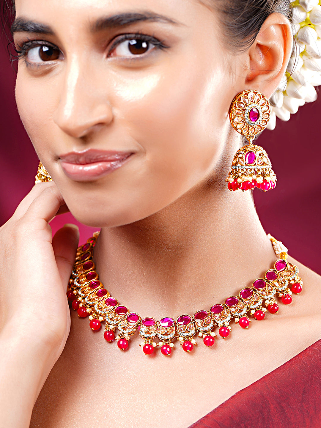 【Rubans】 Gold Plated Pearl Beaded Floral Pink Necklace Set With Maang Tikka｜ゴールドメッキ パールビーズ フローラル ピンク ネックレスセット（マーンティッカ付き）