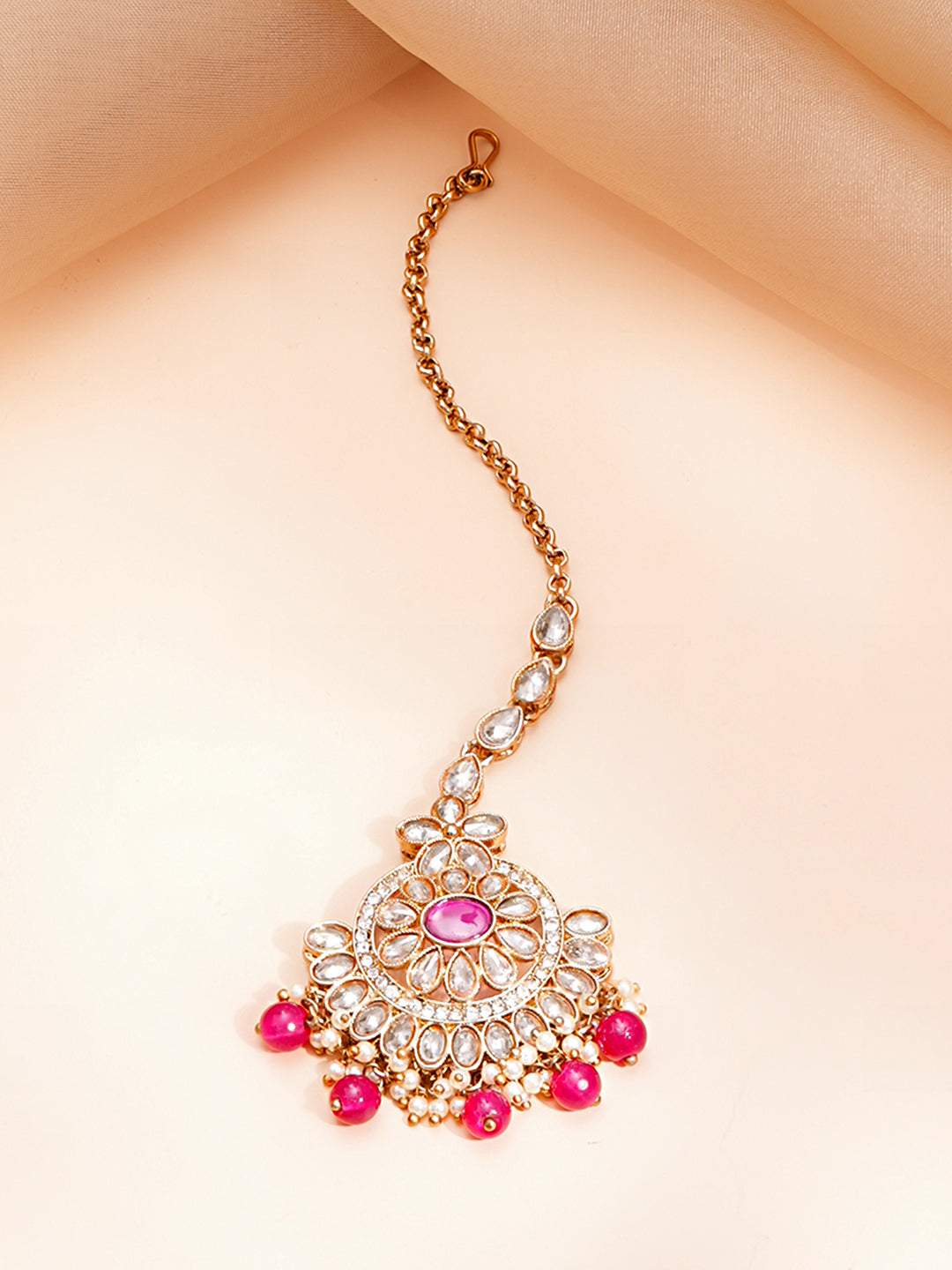 【Rubans】 Gold Plated Pearl Beaded Floral Pink Necklace Set With Maang Tikka｜ゴールドメッキ パールビーズ フローラル ピンク ネックレスセット（マーンティッカ付き）