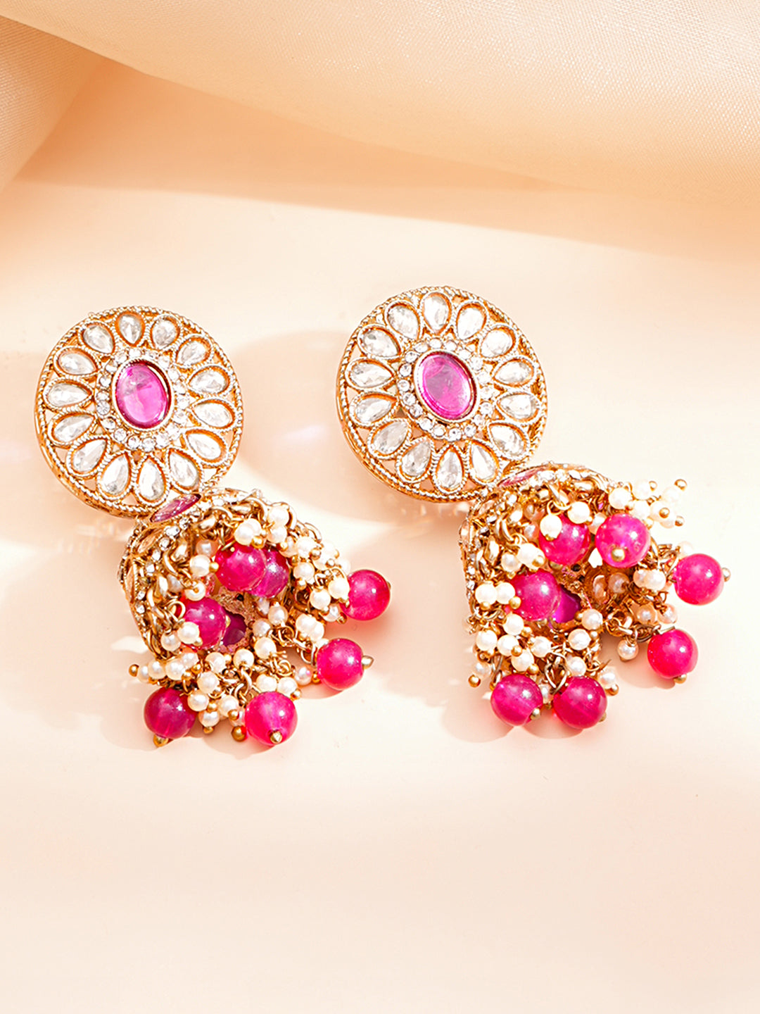 【Rubans】 Gold Plated Pearl Beaded Floral Pink Necklace Set With Maang Tikka｜ゴールドメッキ パールビーズ フローラル ピンク ネックレスセット（マーンティッカ付き）