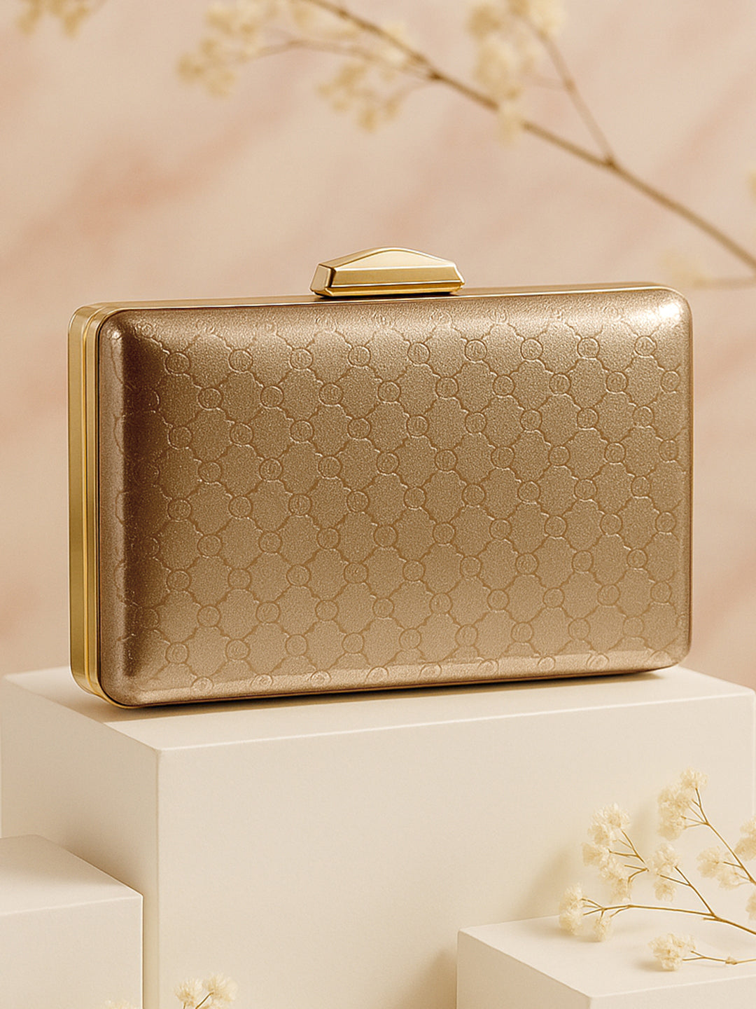 Rubans Gold-Toned Embossed Pattern Box Clutch with Metallic Frame & Snap Closure フリーサイズ