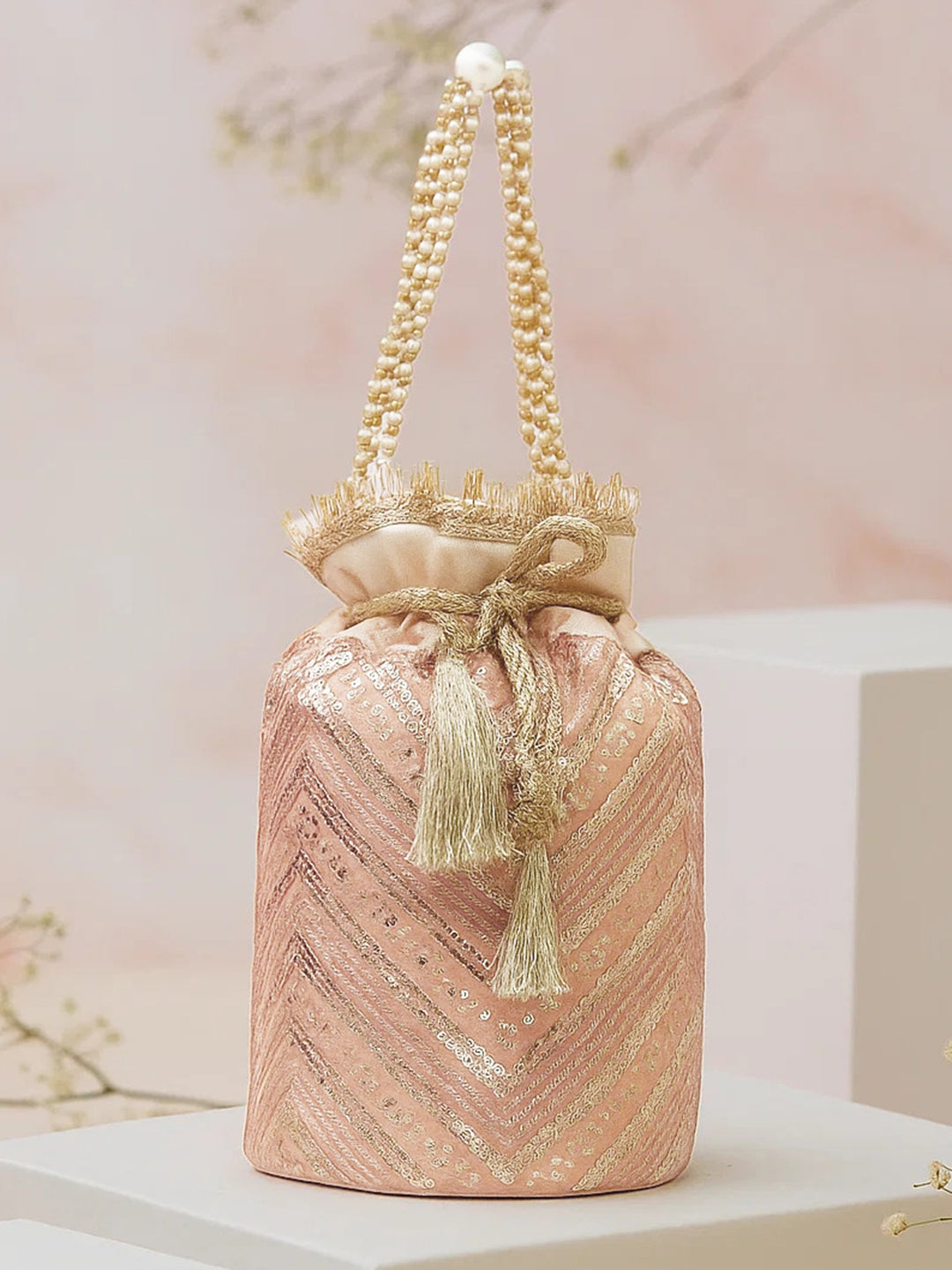 Rubans Peach Pink Sequin Embellished Potli Bag with Pearl Handle & Golden Beaded Tassel Detailing フリーサイズ