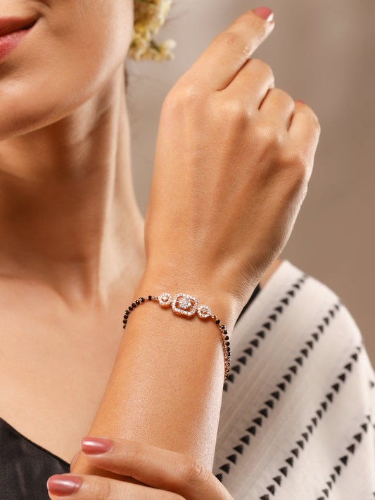 Rubans Rose Gold-Plated White Cubic Zirconia Studded Floral Mangalsutra Bracelet with Black Beads for Women フリーサイズ