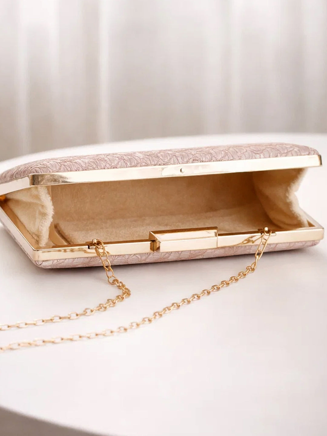 Festive Shine Gold Frame Clutch フリーサイズ