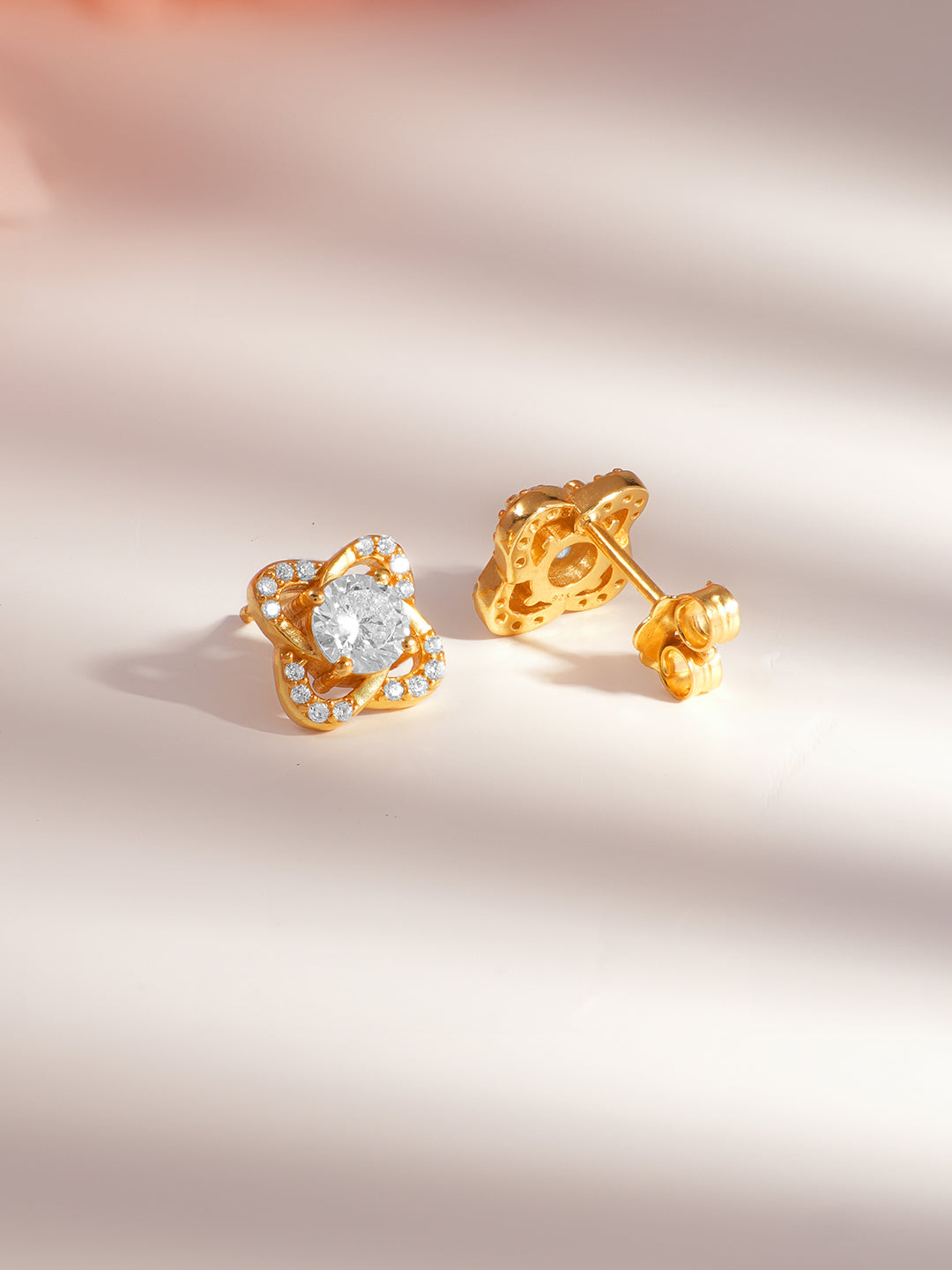 925 Silver Diamond Floral Stud Earrings フリーサイズ