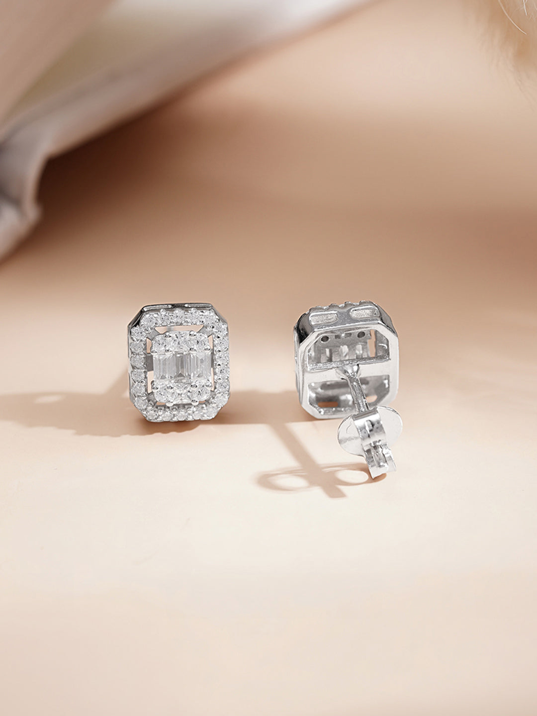 925 Fine  Silver Crystal Glow Pendant Set Length-20 cm : Width-0.8 cm