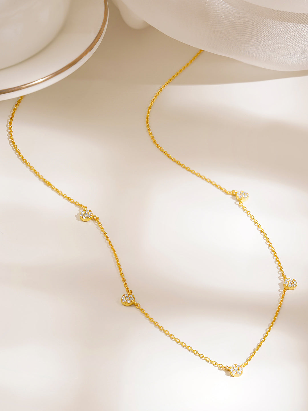 925 Fine Silver Round Cluster Charm Necklace Length-20 cm : Width-0.5 cm