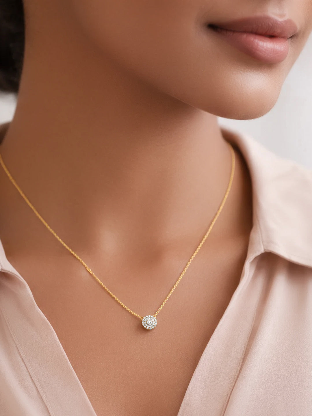 925 Fine Silver Round Cluster Diamond Pendant Necklace Length-20 cm : Width-0.8 cm
