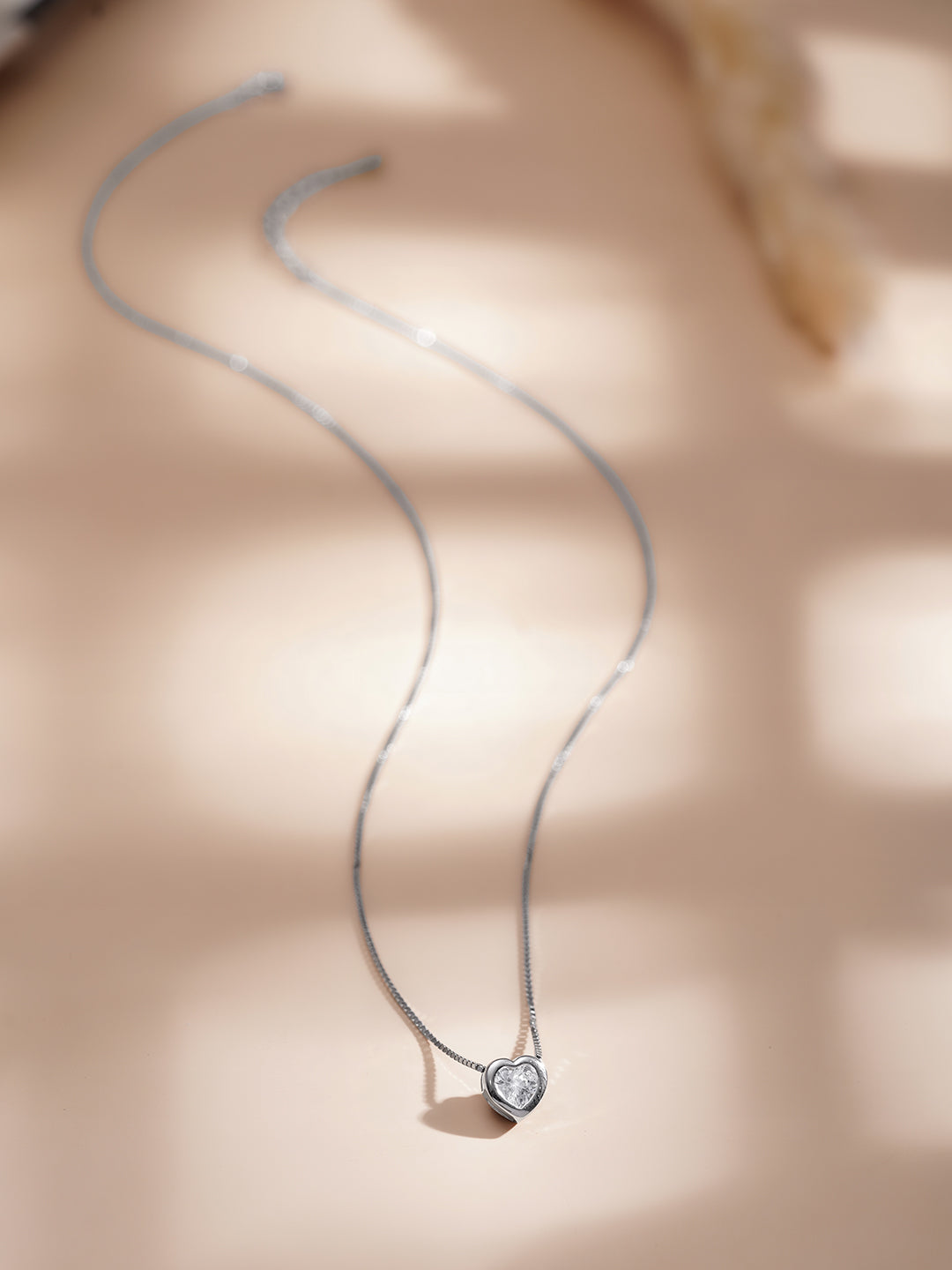 925 Fine Silver Little Love Heart Pendant Necklace Length-22 cm : Width-0.6 cm