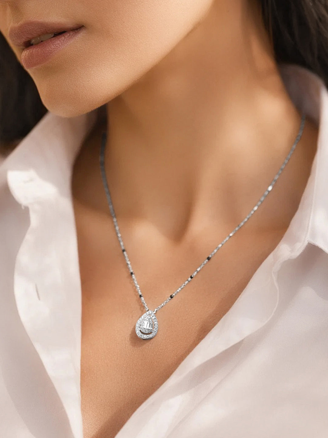 925 Fine Silver Tear Drop Pendant Necklace Length-21 cm : Width-0.8 cm