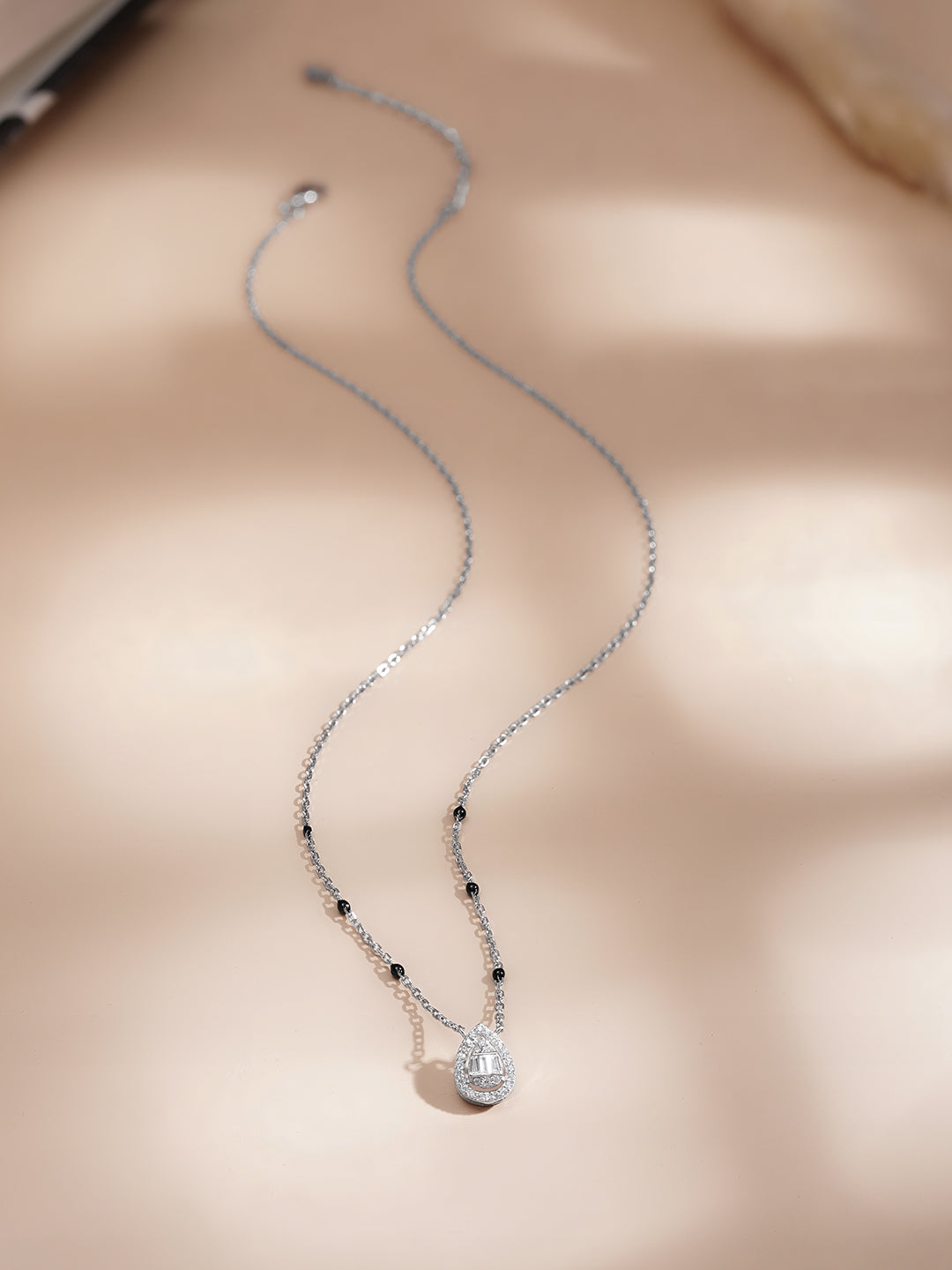 925 Fine Silver Tear Drop Pendant Necklace Length-21 cm : Width-0.8 cm