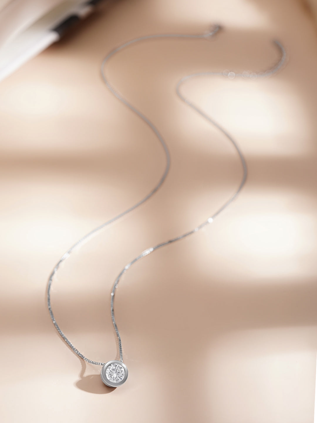 925 Fine Silver Classic Diamond Pendant Necklace Length-22 cm : Width-0.8 cm