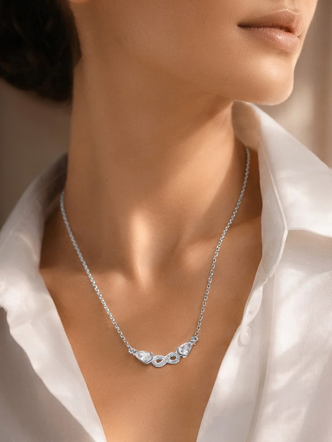 925 Fine Silver Crystal Cluster Necklace Length-20 cm : Width-2.5 cm
