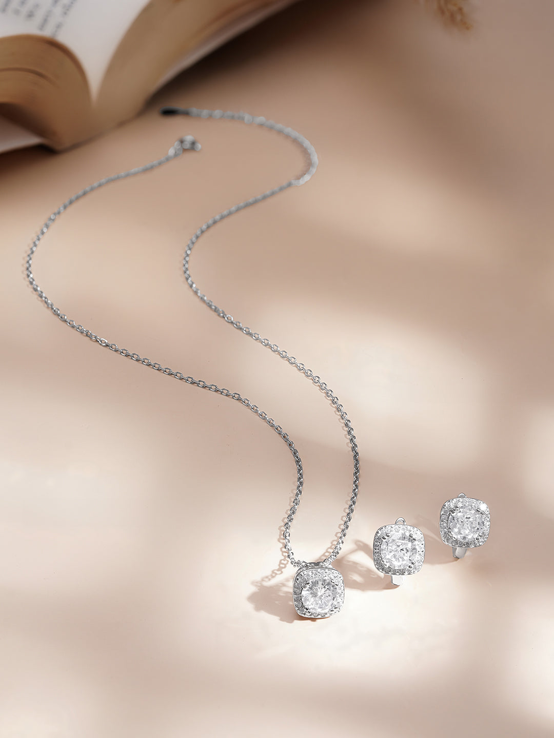 925 Fine Silver American Diamond Solitaire Pendant Necklace Set フリーサイズ