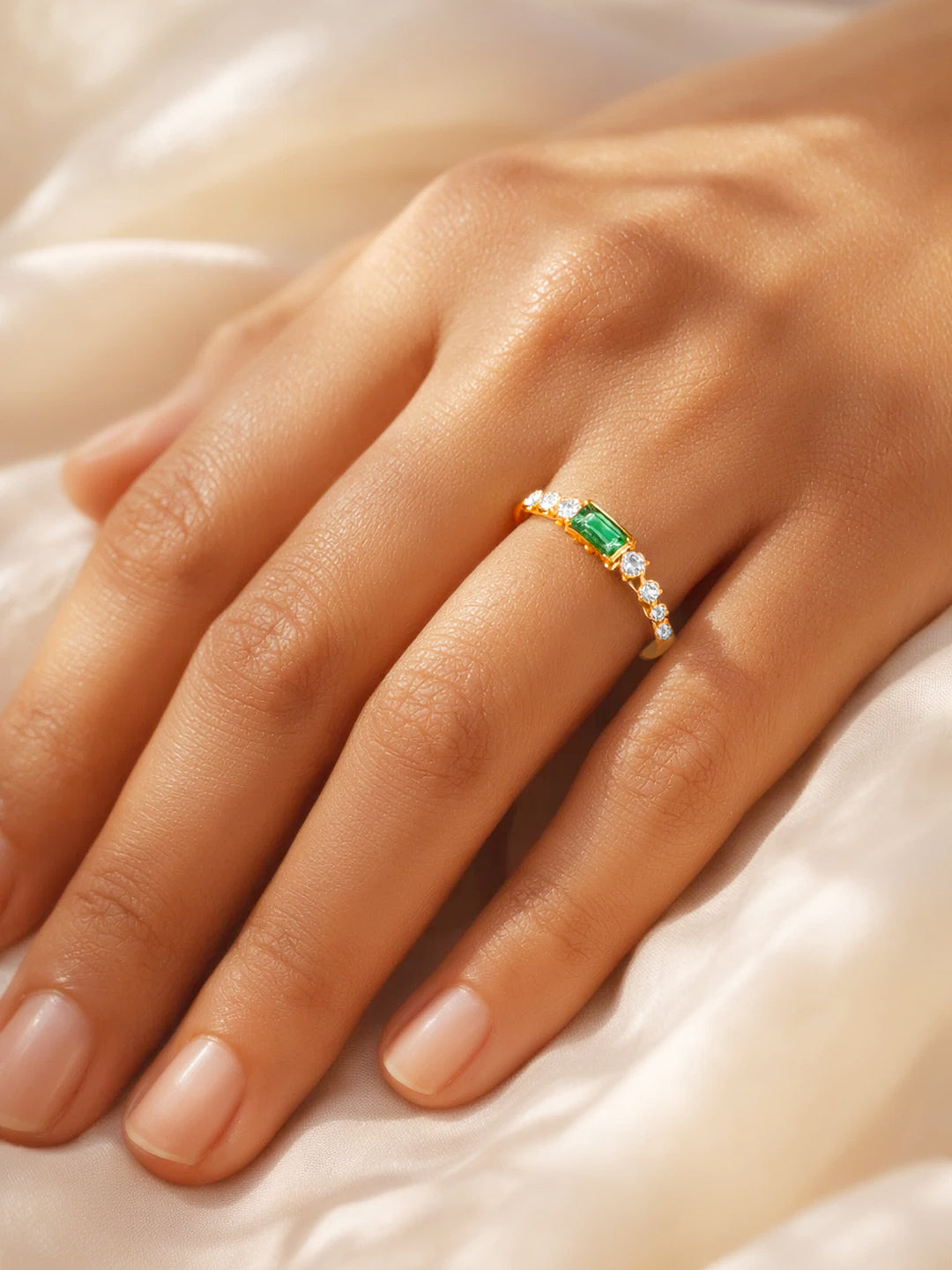 925 Fine Silver Emerald Crystal Spark Ring フリーサイズ