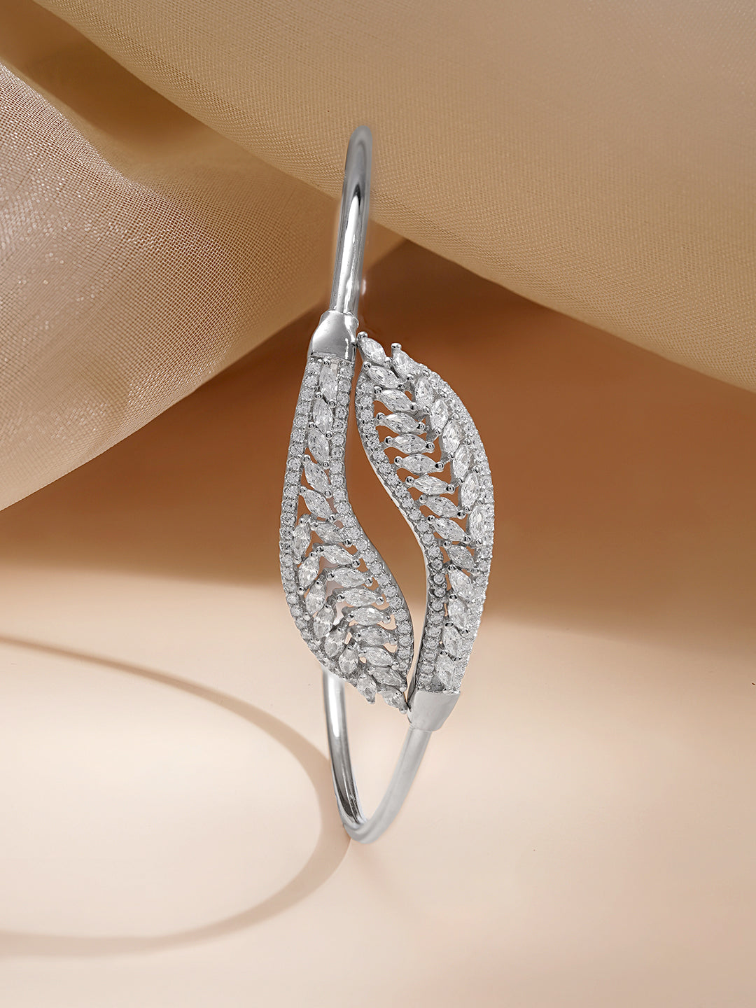 925 Fine Silver Nature Crystal Leaf Bracelet Length-2.6 cm : Width-2 cm