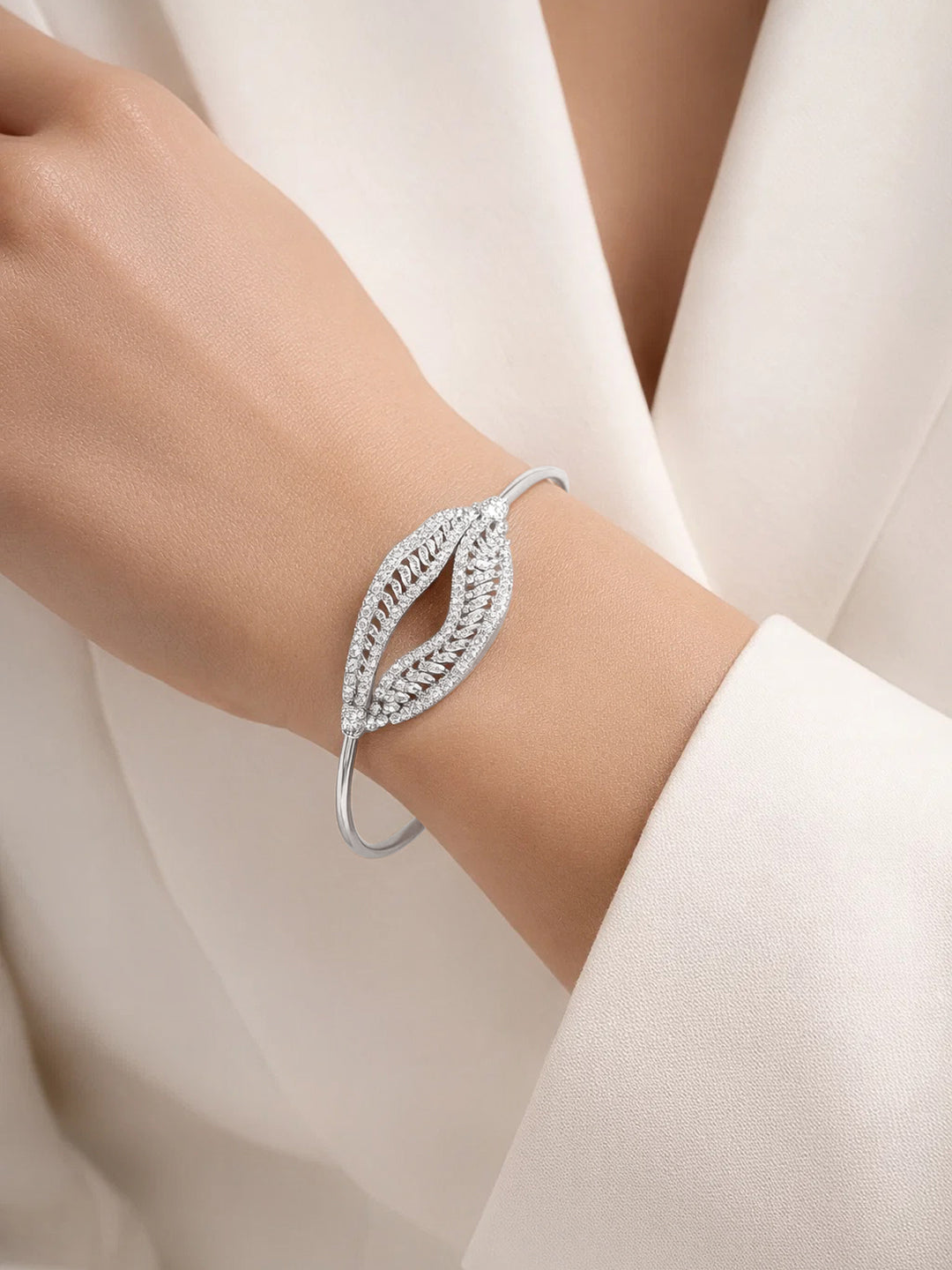 925 Fine Silver Nature Crystal Leaf Bracelet Length-2.6 cm : Width-2 cm