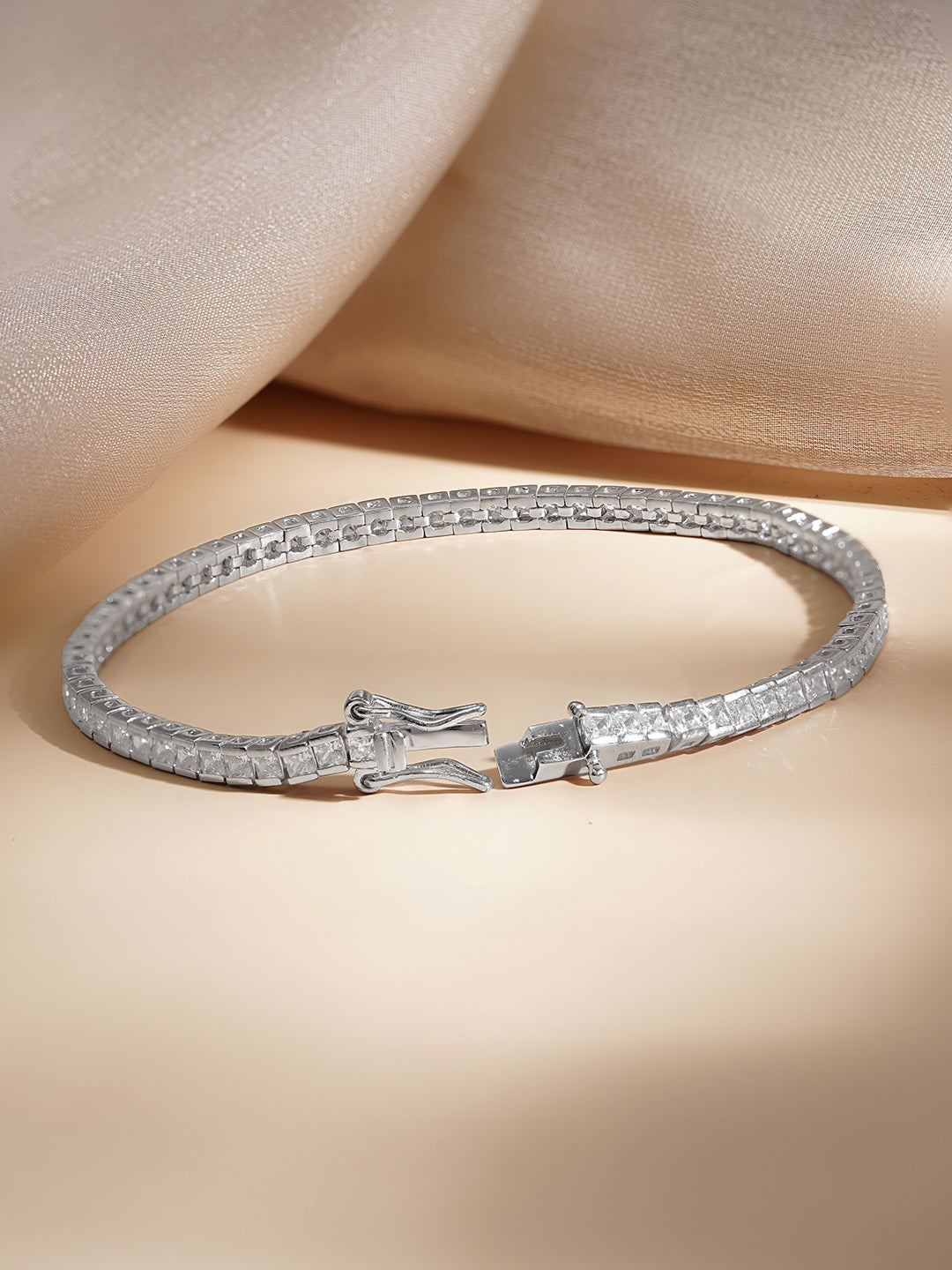 925 Fine Silver Classic Tennis Bracelet Length-18 cm : Width-0.3 cm