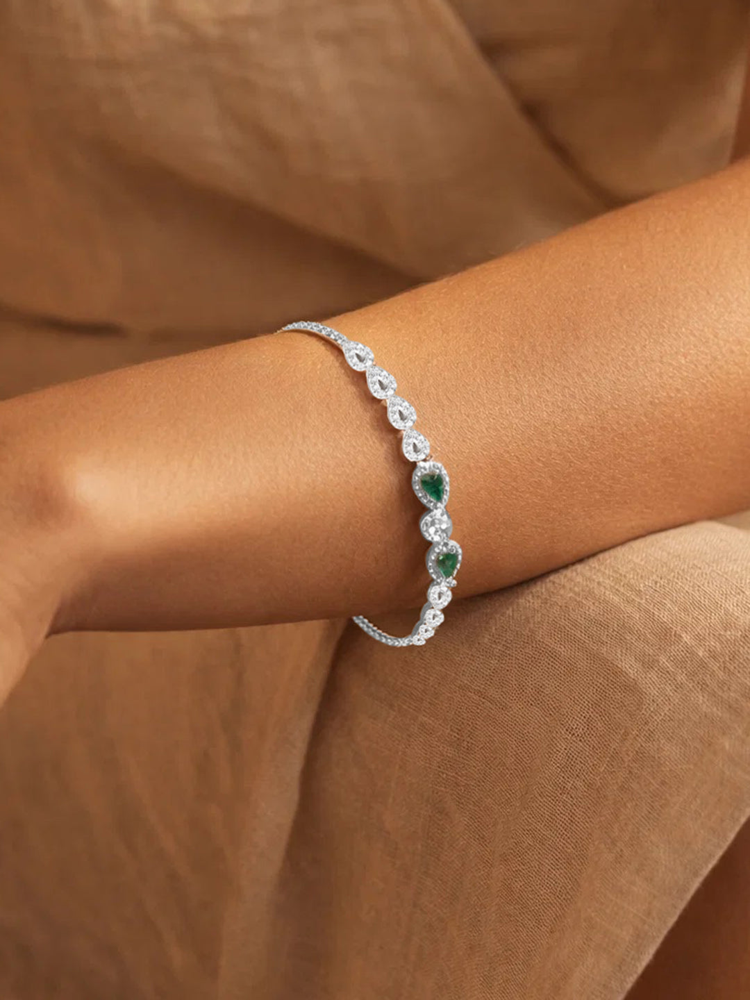 925 Fine Silver Emerald Charm Pull Bracelet フリーサイズ